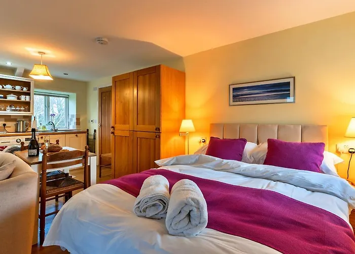 Finest Retreats - Jenny Wren