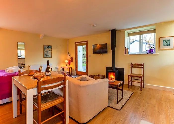 Finest Retreats - Jenny Wren